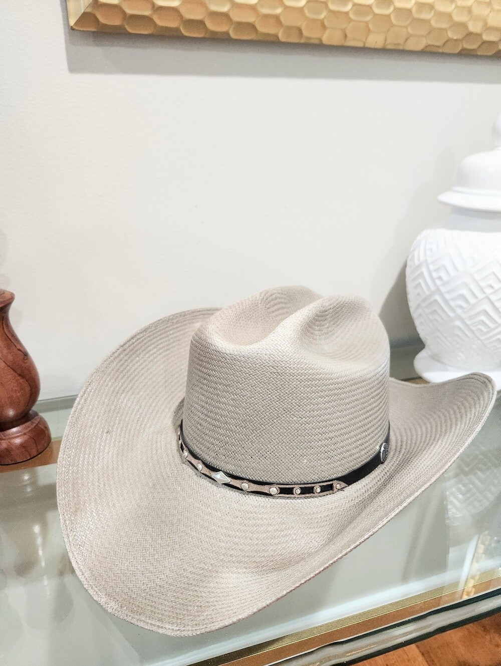 Stetson Kenton 10x Western Straw Cowboy Hat with Studded Band. Unisex